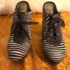 Women's sz 6 Sam Edelman classy clogs